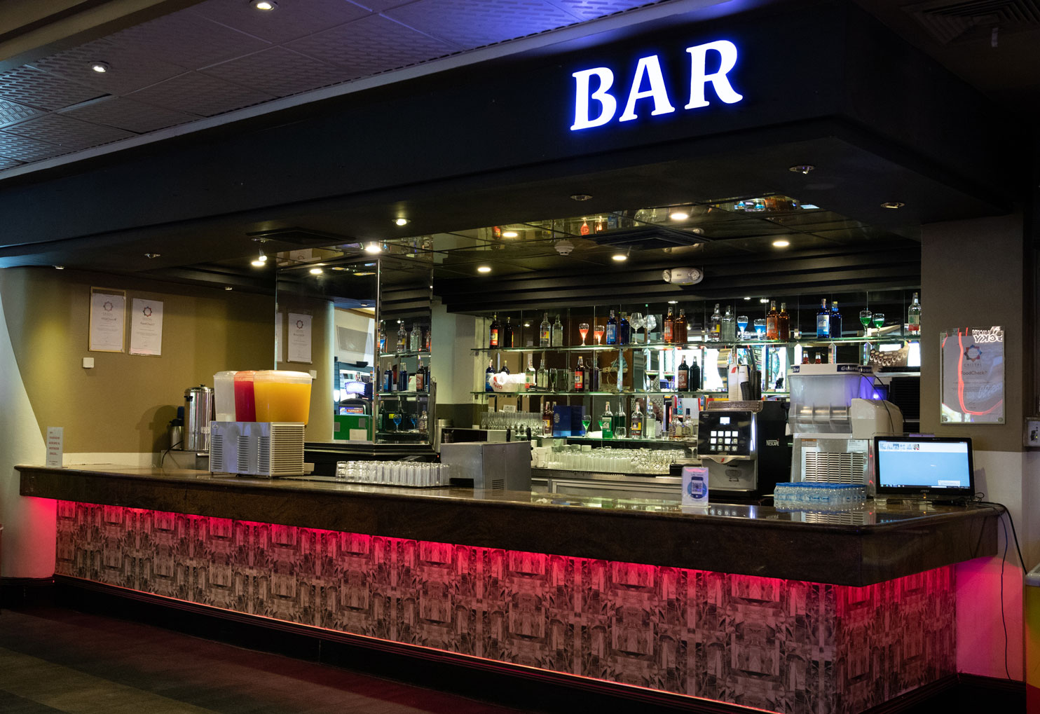 Casino Gran Almirante bar